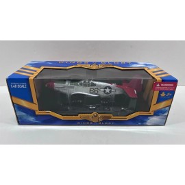 Maisto BH Toys Wings Of Glory 1:48 Scale P-51C Mustang Fighter Plane Model, 2011 New