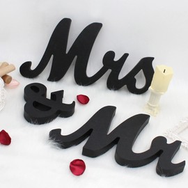 Mr and Mrs Signs Wedding Table Decorations, Wooden Freestanding Letters for Photo Props, Rustic Wedding Decoration, Anniversary Wedding Shower Gift (Black)