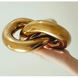 VirgoLeo Ceramic Gold Knot Statue Décor, Gold Coffee Table Decor, Multi-Angle Abstract Geometric Sculpture Ornament, Modern Home Decor Accents for Living Room, Bedroom, Office