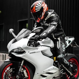 Harssidanzar Leather Motorcycle Gloves for Men and Women,Powersports Carbon Fiber Knuckle Protection Motorbike Gloves KM045CA,Black,Size XL