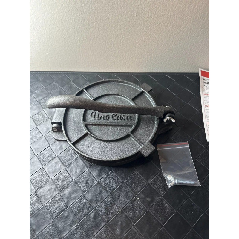 Uno Casa CAST IRON Tortilla Press - "Uno Casa" Non-Stick