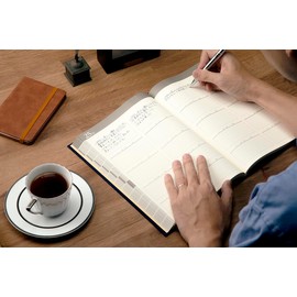 Toyo Tosho Publishing 10-Year Diary That Can Be Started Anytime B5 Cloth-Covered Hardcover with Gold Foil Stamping