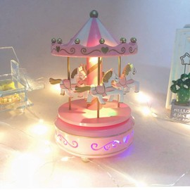 XGOPTS Carousel Music Box,Creative 4-Horse Rotating Carousel Music Box With colorful Led Light Romantic Melody Retro Resin Music Box Birthday Christmas Decoration Gifts for Kids Girlfriend