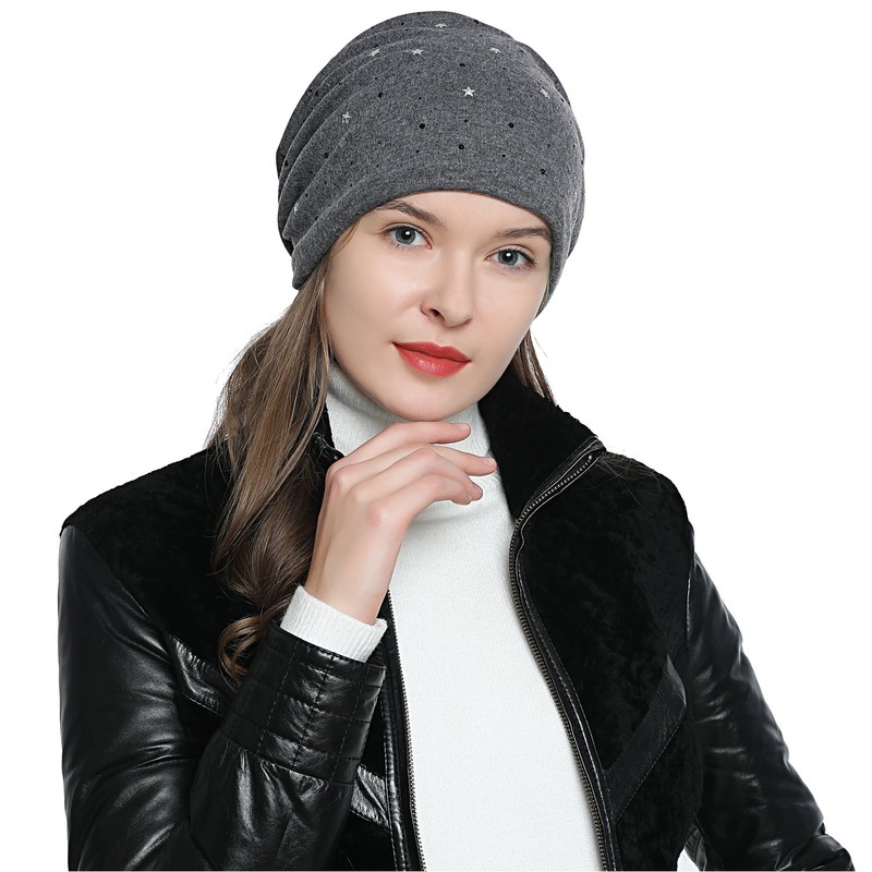 DonDon Women's Slouch Winter Beanie Hat Lined with Star Print