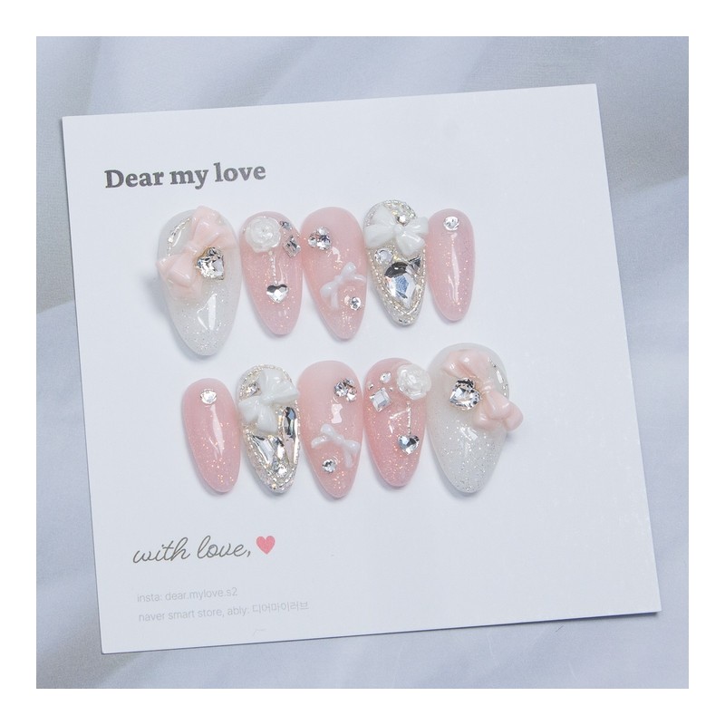 Love, Twinkle - Short Round / 러브, 반짝임 - 숏라운드