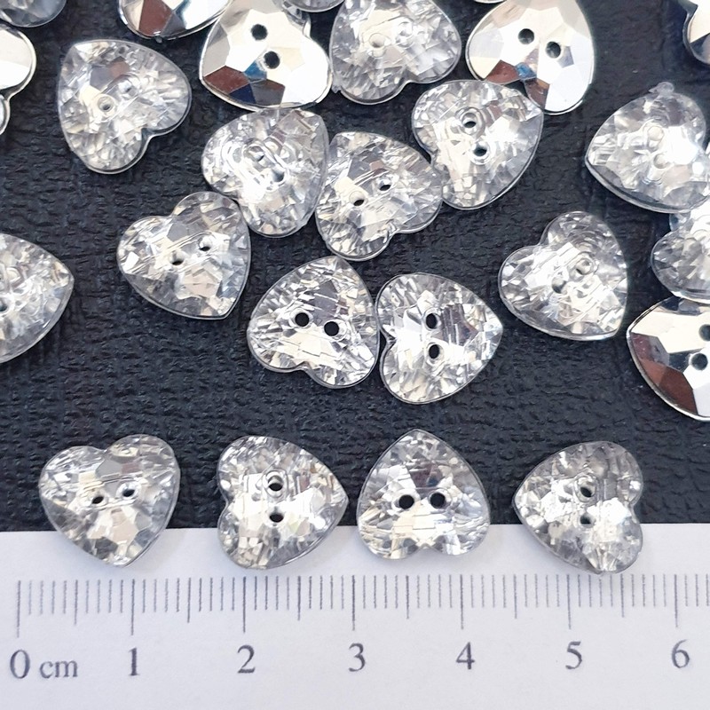 MajorCrafts® 44pcs 13mm Heart Faceted Acrylic 2 holes Sewing Buttons