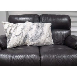 Lex's Linens Pack of 2 Opulence Premium Faux Fur Cushion Covers (Marble Wolf, 45 x 45 cm)