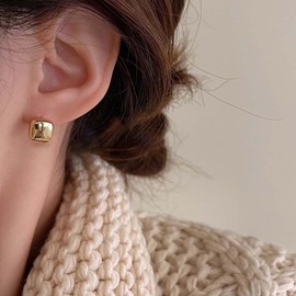 Inateannal Chunky Square Stud Earrings Golden Thick Square Earrings Small Square Hoop Earrings Huggie Earrings Chunky Wide Square Earrings Minimalist Geometric Stud Earrings, Zinc