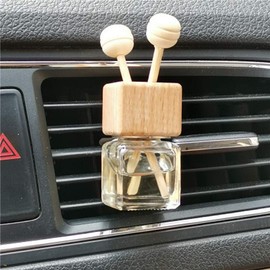 Car Air Freshener Diffuser Bottles with Air Vent Clip,5 Pack Empty Glass Perfume bottle Essential Oils Diffuser Vent Outlet Ornament Auto Fragrance Diffuser Bottle (Clear)