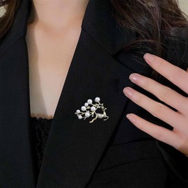 Cimenexe Vintage Crystal Pearl Deer Brooch Gold Cz Pearl Deer Brooch Pin Pearl Deer Pin Brooch Rhinestone Deer Brooch Pin Wedding Lapel Pin Banquet Badge Pins Jewelry for Women and Girls(style2)