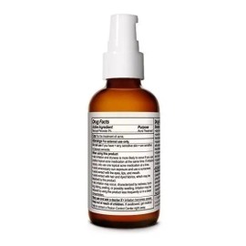 El Tratamiento Del Acné 3% De Peróxido De Benzoilo Y El Acei