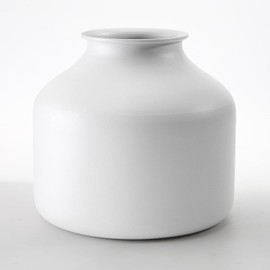 Goaste Metal Matte Flower Vase, Small White Vase for Flowers, 6.3 Inch Tall Iron Frosted Floral Arranging Vases, Nordic Style Round Boho Vases for Modern Minimalist Home Decor, Wedding, Bookshelf