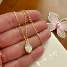 Minoplata Madonna Miracle Necklace in Mother of Pearl and Gold-Plated Sterling Silver, 43 cm, Mother of Pearl, Sterling Silver, Mother of Pearl
