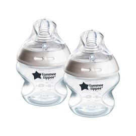 Tommee Tippee Tommee Tippee Baby Bottles, Natural Start Anti-Colic Baby Bottle, 5oz, 0-3 Months, Slow Flow Breast-Like Nipple, Self-Sterilizing, Baby Feeding Essentials, Pack of 2