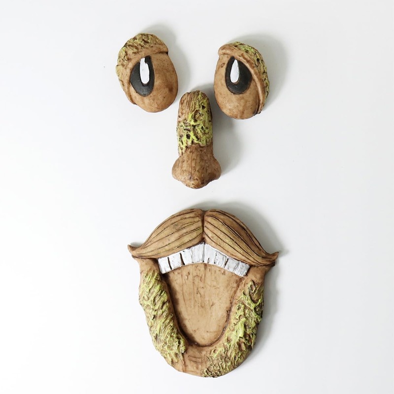 Tiardey Tree Trunk Decoration Outdoor Trunk Hanging Decoration Easter Garden