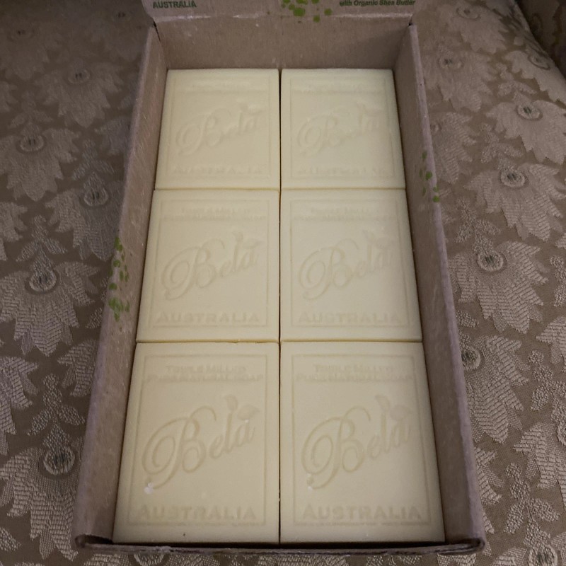 Bela Organic Bar Soap Parfum Honeysuckle Shea Butter Milled Plant-Base