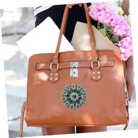 Operitacx Heißkleber-Bodenstoffaufkleber Taillenclip Blau schnallen Brosche für Frauen geformt lochabdeckung edelstein kleidung schmücken Brosche dekorative Patches Heißschmelzkleber Green