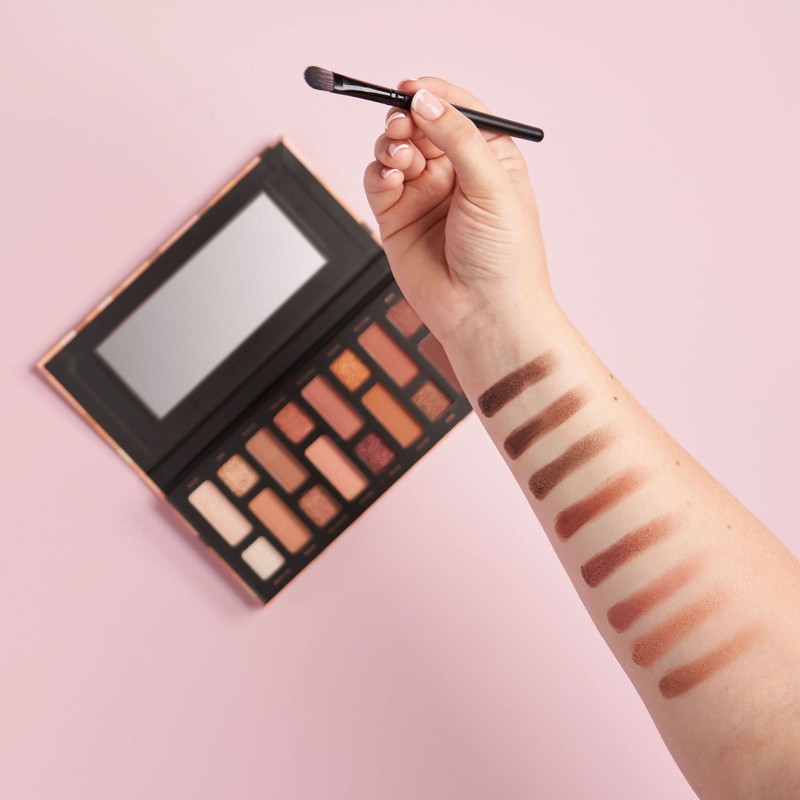 W7 Nudification Pressed Pigment Palette - 16 High Impact Nude