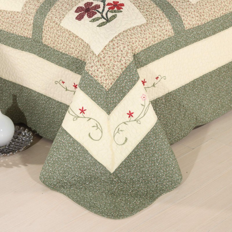 vctops Farmhouse Green 3 Piece Embroidered Floral Quilted Bedspread Quilt