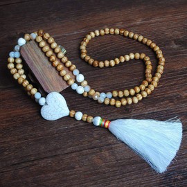 Generic 9V3E Ethnic Wind Necklace Love, Acrylic