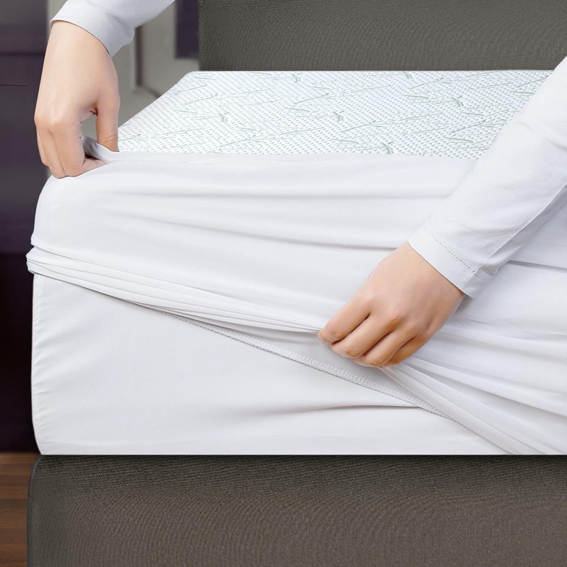 Utopia Bedding Waterproof Bamboo Mattress Protector 135 x 190 cm