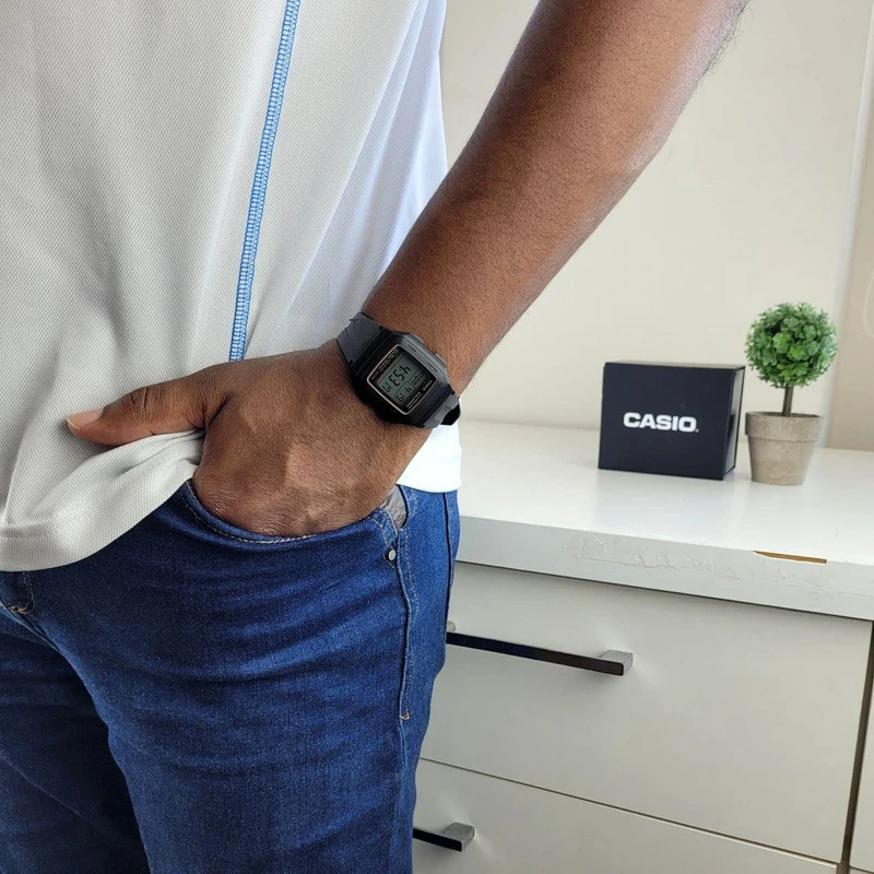 Casio Men's F201WA-9A Black Resin Quartz Watch with Digital Dial