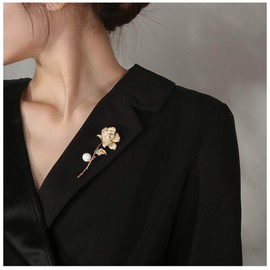 Cimenexe Vintage Crystal Flower Pearl Brooch Gold Rose Flower Brooch Pin CZ Paved Flower Pin Brooch Pearl Flower Brooch Pin Wedding Pearl Lapel Pin Banquet Badge Pins Jewellery For, Metal