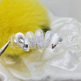 ❣White Christmas handmade nail tips - Short C curve coffin / ❣화이트크리스마스 수제네일팁 - 숏C커브코핀