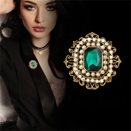 WCRAZYE Antique Rhinestone Brooch Pin for Women Girls Gold Tone Vintage Baroque Rectangle Crystal Shell Pearl Boho Victorian Style Brooches Lapel Pins Elegant Wedding Christmas Festival Ornament Jewelry Gift (Green)