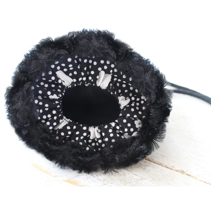 Adorable cream round muff “like grandma's time” by German Label