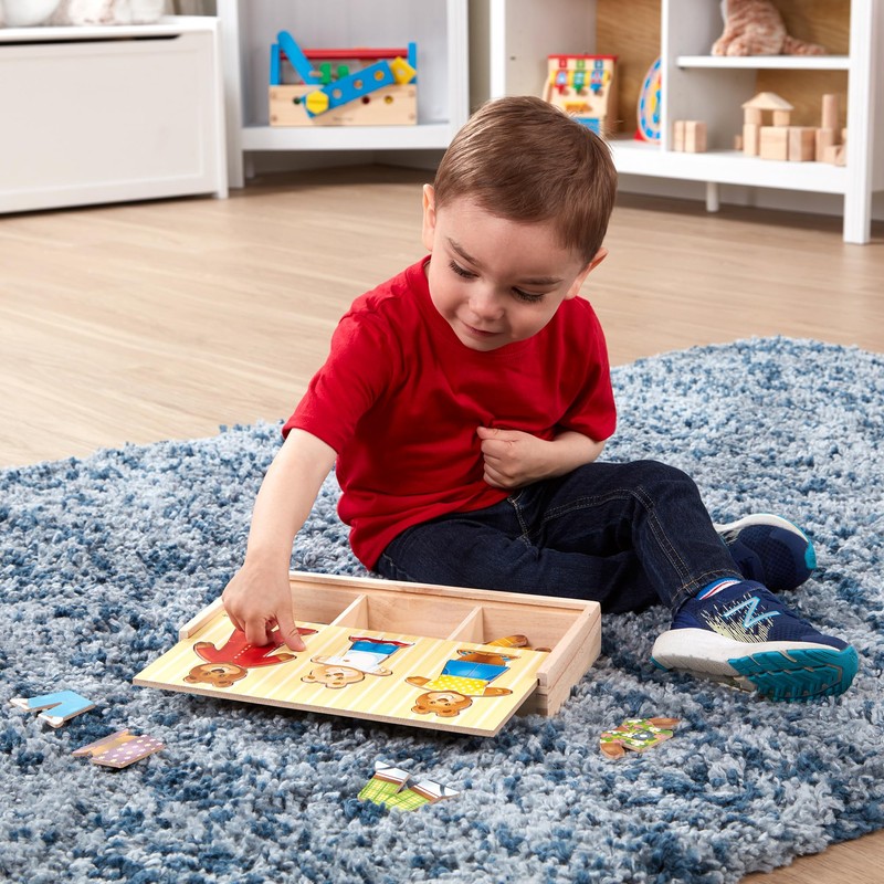 Melissa & Doug Wooden Bear Family Dress-Up Puzzle, 45 Pieces