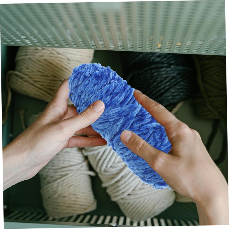 TEHAUX 2 Rolls Thick Chenille Yarn for Crocheting Convenient Polyester