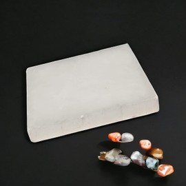 Selenite Charging Plate Square Shape Charge Crystals Gemstones & Larger Statement Pieces Meditation Healing Disc Thick Slab Home Decoration and Gifts (7cm)