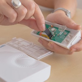 Simon Wireless Doorbell Coati Doorbell Outdoor Indoor Long Range Wireless Door Intercom Doorbell with Push Button for Front Door Transmission Max 100M (White)