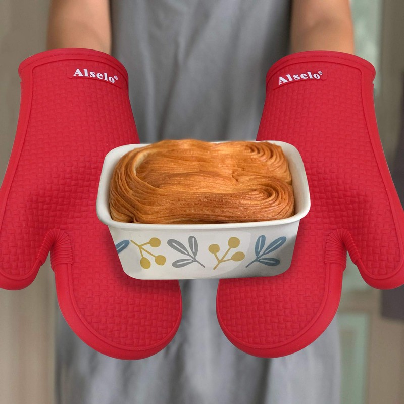 Alselo Oven Mitts Heat Resistant Silicone Kitchen Gloves for 550