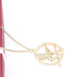 Yissw Round Hoop Hunger Games Mocking Birds Personality Symbol Necklace Animal Birds Film Television Props for Women Men, Zinc, zinc alloy
