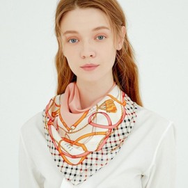 Daks (신세계강남점)DCSC4E142P2 SILK100% 핑크 체인 패턴 스퀘어 실크스카프 (Shinsegae Gangnam) DCSC4E142P2 SILK100% Pink Chain Pattern Square Silk Scarf