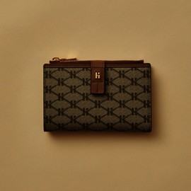 Hazzys (대구신세계)브라운 로고패턴 가죽 중지갑 HIWA5E884W2 (Daegu Shinsegae) Brown Logo Pattern Leather Medium Wallet HIWA5E884W2