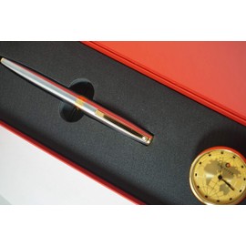 Sheaffer Sagaris Medallista con cita de oro de 22 quilates, pluma estilográfica de punta media de dos tonos y reloj de computadora a juego