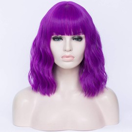 DWMGLP - Peluca corta de fibra rizada de color morado oscuro de 35,5 cm para mujeres y niñas, resistente al calor, para Halloween, cosplay, fiesta diaria, gorro (morado oscuro)