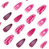 Uñas postizas cortas de acrílico rosa fucsia con estampado de