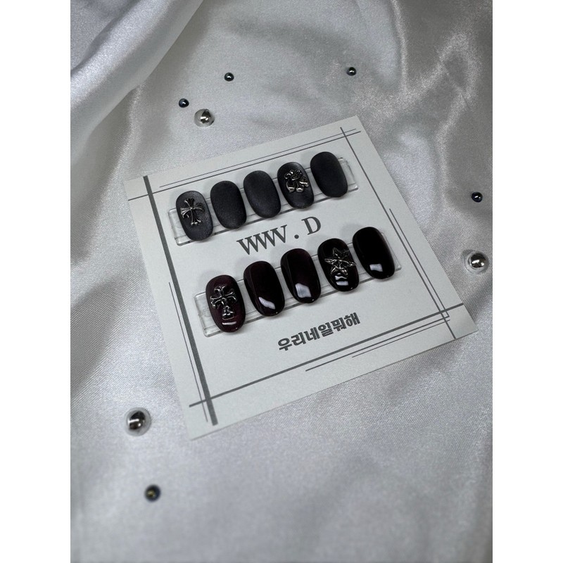 Chrome Eclipse, what are we doing with our nails? handmade