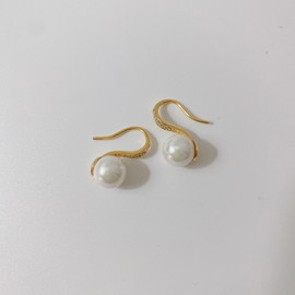 Silver 925 14k Cubic Pearl Ring Hanbok Mixed Earrings Drop Earrings 10mm Yellow Gold (Yellow Gold) / 실버925 14k 큐빅 진주 고리 한복 혼주귀걸이 드롭 귀걸이 10mm  옐로우 골드 (Yellow Gold)