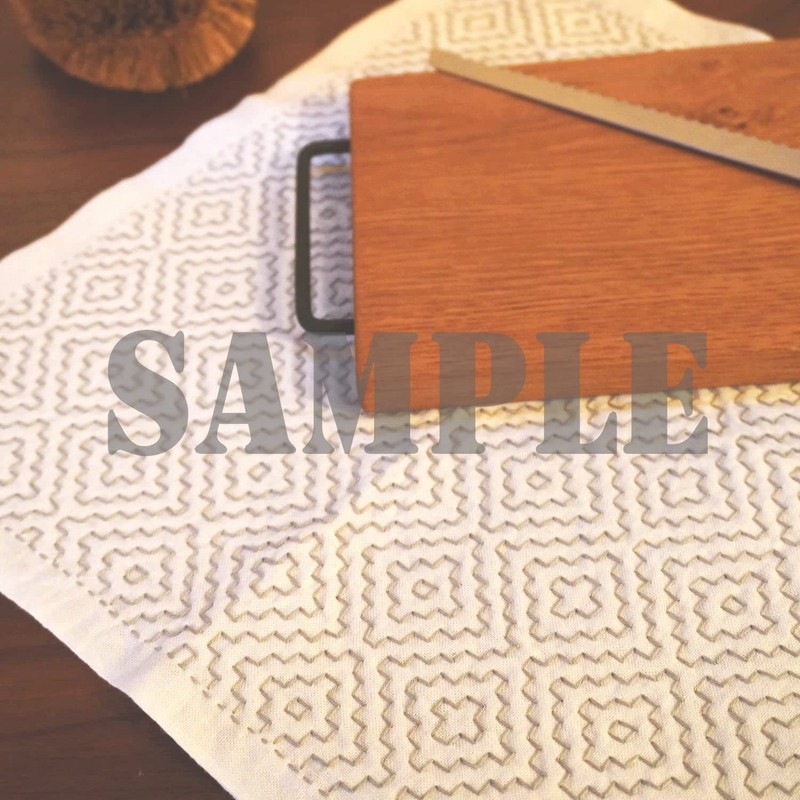 Daruma Hitomezashi Sashiko Kit – Kit de aguja e hilo