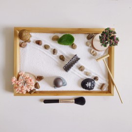 ZEN&TAO Japanese Zen Garden, 28x19x2.8cm Large Bamboo Tray, with Bridge, Tree, Moss, Stones, Lantern and Sand Toolset, Office and Home Desk Accessories, for Meditation, Relaxation or Gift.