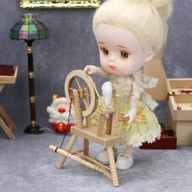 Toyvian 2pcs 1: 12 Dollhouse Miniature Furniture Mini Wooden Hand Reeling Machine Spinning Wheel Model Dollhouse Decoration Accessories Photo Props