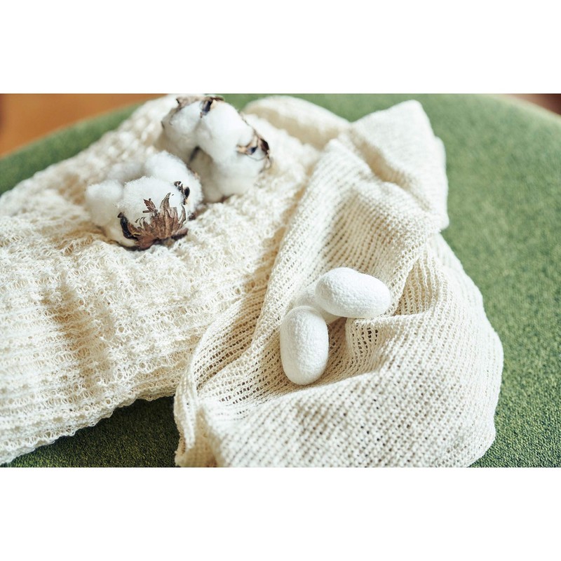 Aisen Natural Material Moist Soft 100% Silk Towel White 24