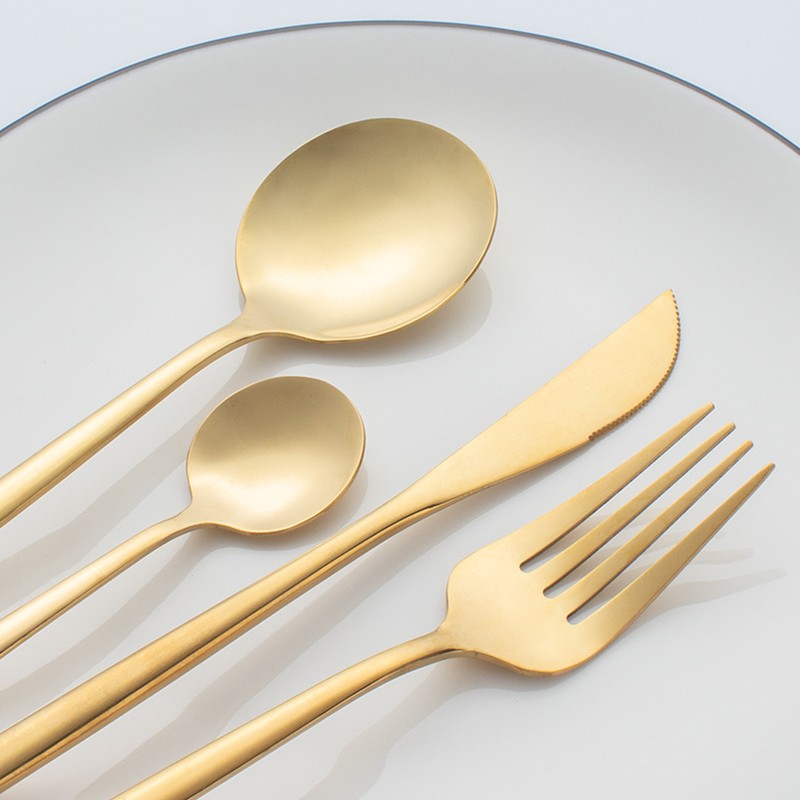 24Pcs Gold Silverware Set Knife Fork Spoon Rustproof Stainless Steel