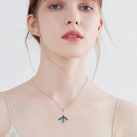 YFN Holly Necklace Sterling Silver December Birth Flower Pendant Necklace Holly Jewelry for Women Birthday Gifts