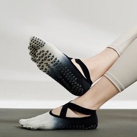 Gradient Toe Yoga Socks Non-Slip Strap Pilates White Black/FREE 2ea